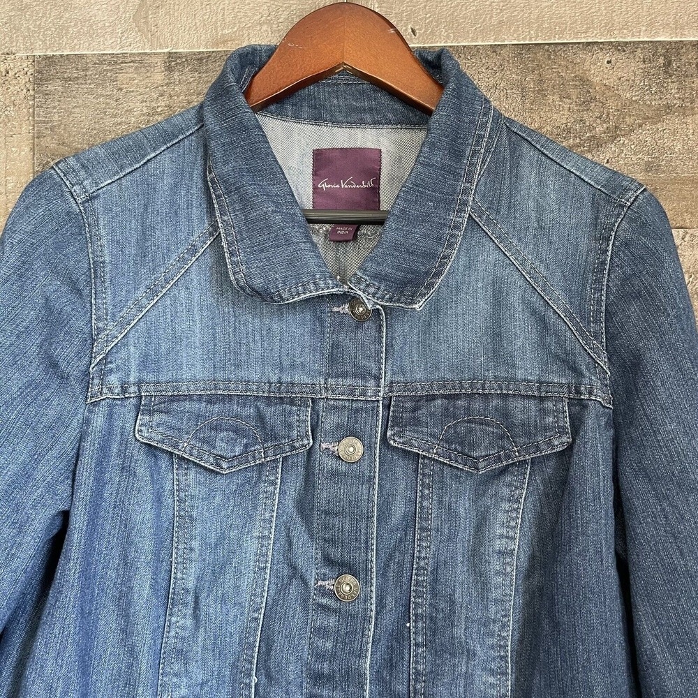 Gloria Vanderbilt Jean Jacket Womens M Blue Distressed Denim Trucker Pockets - Picture 2 of 6